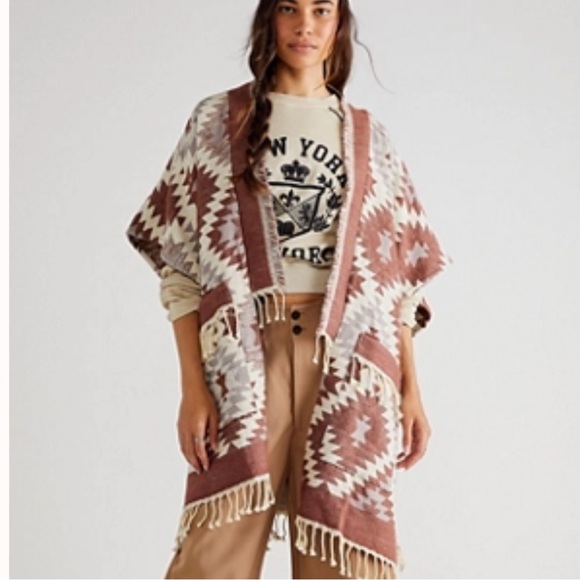 Free People Tops - Rare Free People Mystic Geo blanket poncho